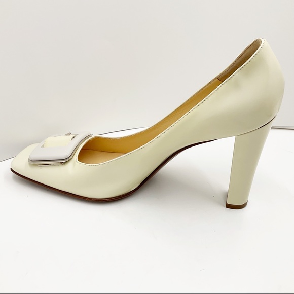 💕HP💕🆕{MOSCHINO}Patent Leather Pump with Buckle - Picture 2 of 16